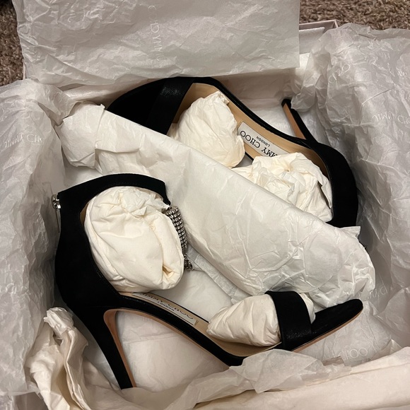 Jimmy Choo Crystal Heels comes with box and dust bag - Picture 9 of 11